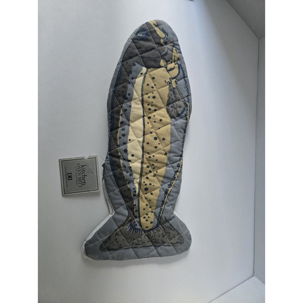 NWT DII Trout Fish Oven Mitt & Boston Warehouse Stainless Steel Corn Picks Set - Picture 2 of 6